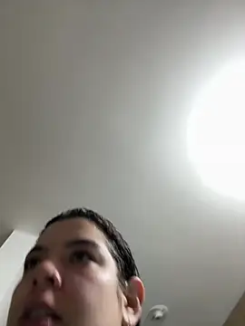 Snapshot of Kylie2211 chatting on 02-12-25, 02:35 Kylie2211 online show from 02-12-25, 02:35