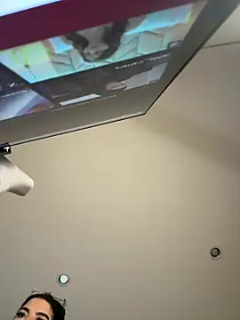 Snapshot of Kylie2211 chatting on 02-26-25, 11:09 Kylie2211 online show from 02-26-25, 11:09