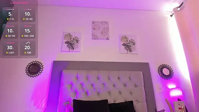 Snapshot of Kylie2211 chatting on 03-01-25, 02:23 Kylie2211 online show from 03-01-25, 02:23