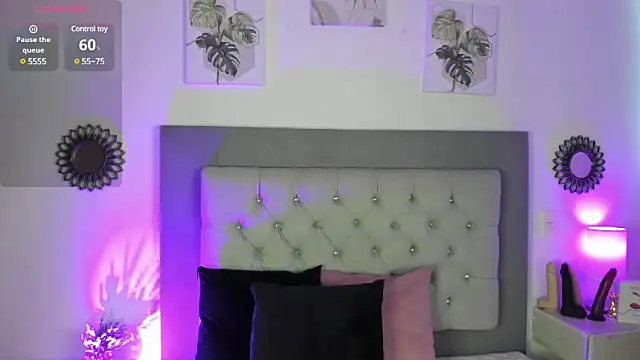 Snapshot of Kylie2211 chatting on 03-02-25, 12:01 Kylie2211 online show from 03-02-25, 12:01