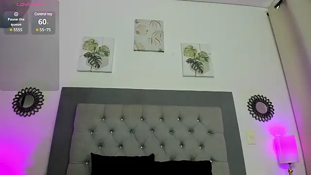 Snapshot of Kylie2211 chatting on 03-10-25, 12:15 Kylie2211 online show from 03-10-25, 12:15