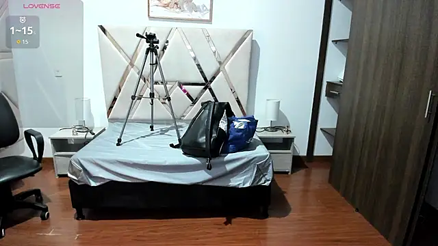 Snapshot of Kylie2211 chatting on 09-13-25, 02:00 Kylie2211 online show from 09-13-25, 02:00