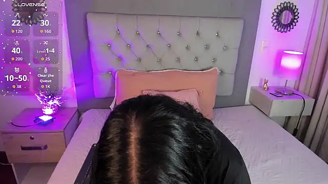 Snapshot of Kylie2211 chatting on 09-15-25, 02:11 Kylie2211 online show from 09-15-25, 02:11