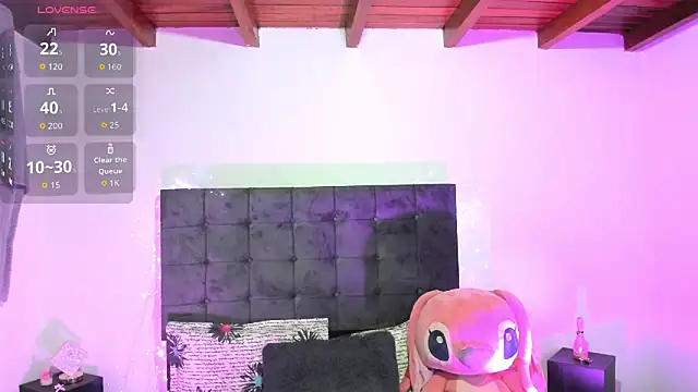 Snapshot of Kylie2211 chatting on 11-08-25, 09:20 Kylie2211 online show from 11-08-25, 09:20