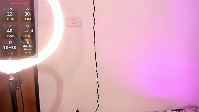 Snapshot of Kylie2211 chatting on 11-20-25, 05:29 Kylie2211 online show from 11-20-25, 05:29