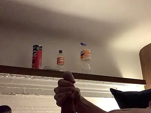 Snapshot of Hebrewhammers42 chatting on 12-19-24, 10:53 Hebrewhammers42 online show from 12-19-24, 10:53