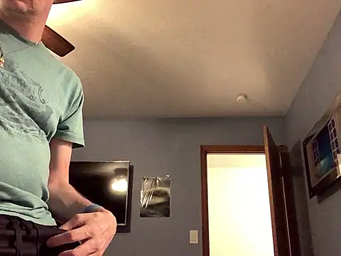 Snapshot of Hebrewhammers42 chatting on 02-25-25, 02:58 Hebrewhammers42 online show from 02-25-25, 02:58