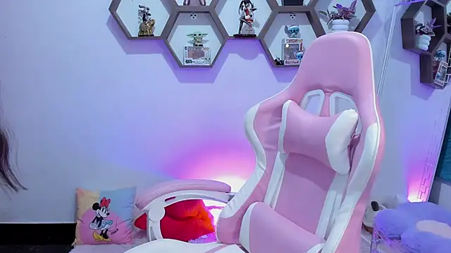 SharonSander online show from 02-06-25, 01:05