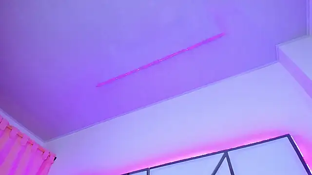 Snapshot of SarayRoyse chatting on 01-20-25, 07:14 SarayRoyse online show from 01-20-25, 07:14