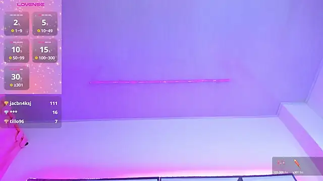 Snapshot of SarayRoyse chatting on 01-21-25, 10:19 SarayRoyse online show from 01-21-25, 10:19