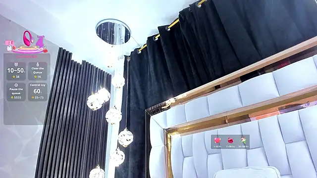 Snapshot of SarayRoyse chatting on 09-23-25, 07:39 SarayRoyse online show from 09-23-25, 07:39