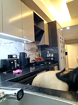 Esmertarcinim online show from 01-25-25, 04:03