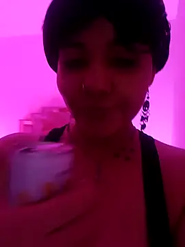 Evelynn online show from 01-05-25, 04:58