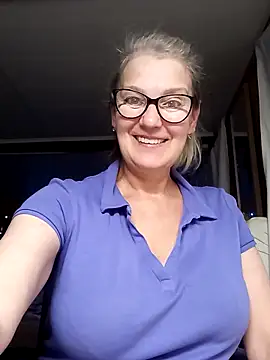 irinamaux online show from 10-22-25, 04:57