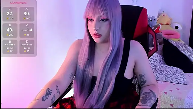 Snapshot of _Skie_ chatting on 02-02-25, 03:43 Skie online show from 02-02-25, 03:43