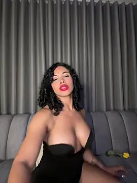 Snapshot of Brunettexio chatting on 03-07-25, 02:15 Brunettexio online show from 03-07-25, 02:15