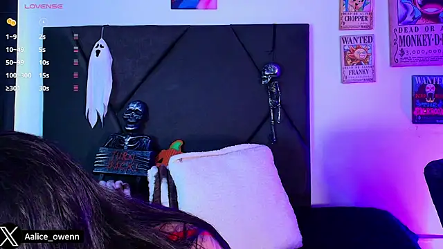 Snapshot of Aliceowenn chatting on 10-26-25, 09:42 Aliceowenn online show from 10-26-25, 09:42