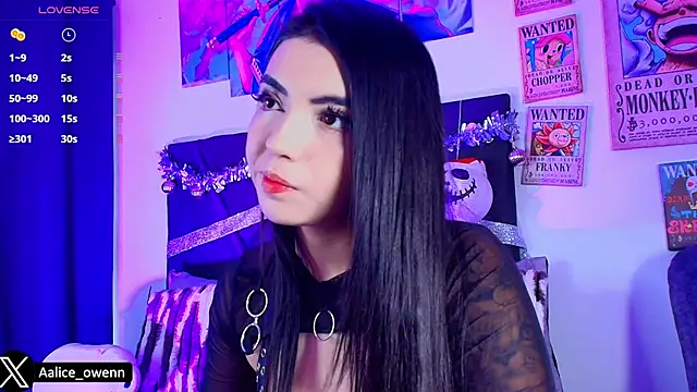 Snapshot of Aliceowenn chatting on 12-15-25, 09:41 Aliceowenn online show from 12-15-25, 09:41