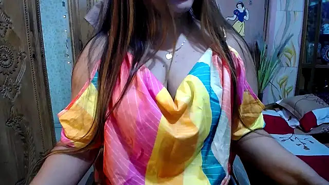 Snapshot of SohanaSabaSexy chatting on 01-15-25, 04:32 SohanaSabaSexy online show from 01-15-25, 04:32