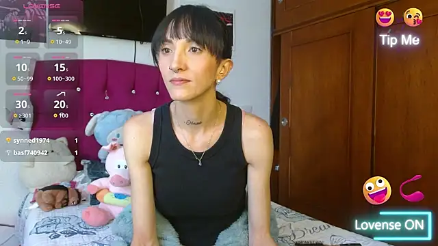 Snapshot of Sakura_and_yuki chatting on 10-19-25, 05:35 Sakura and yuki online show from 10-19-25, 05:35