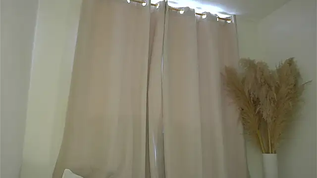 Snapshot of sowfit chatting on 12-19-24, 05:40 sowfit online show from 12-19-24, 05:40