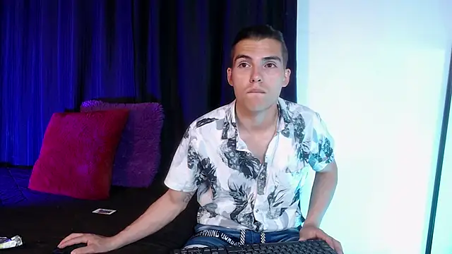  Tattoo Couple online show from 01-18-25, 09:34