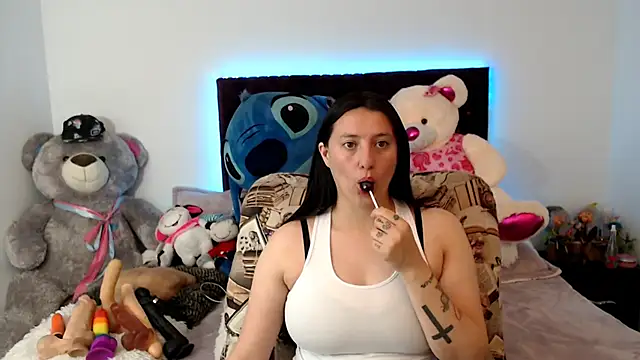 Lorenahot 06 online show from 11-11-25, 06:41