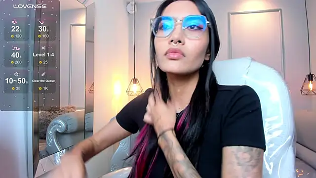 AzuraKindong online show from 11-07-25, 07:14