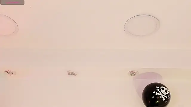 Snapshot of Tomy_Rox chatting on 10-29-25, 07:37 Tomy Rox online show from 10-29-25, 07:37