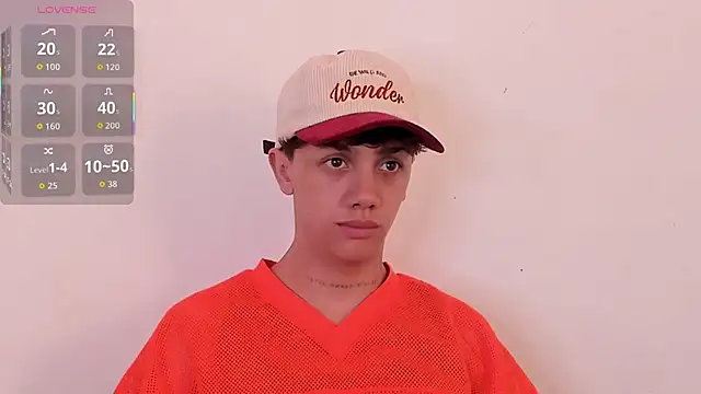 Snapshot of Tomy_Rox chatting on 11-22-25, 08:30 Tomy Rox online show from 11-22-25, 08:30