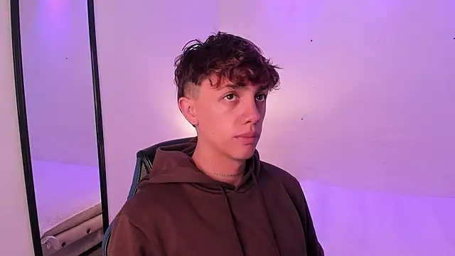 Snapshot of Tomy_Rox chatting on 12-01-25, 08:36 Tomy Rox online show from 12-01-25, 08:36