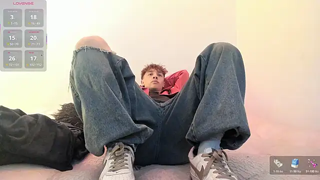 Snapshot of Tomy_Rox chatting on 12-03-25, 08:18 Tomy Rox online show from 12-03-25, 08:18