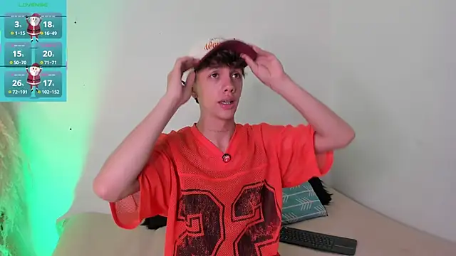 Snapshot of Tomy_Rox chatting on 12-14-25, 07:51 Tomy Rox online show from 12-14-25, 07:51