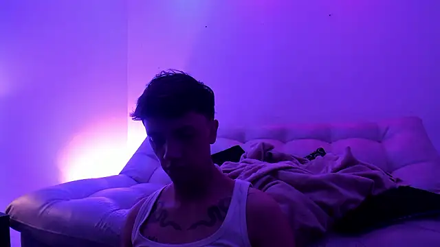 Snapshot of Tomy_Rox chatting on 01-31-26, 08:29 Tomy Rox online show from 01-31-26, 08:29