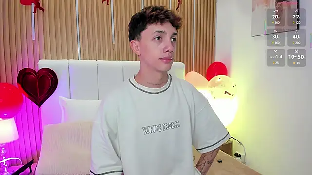 Snapshot of Tomy_Rox chatting on 02-13-26, 08:38 Tomy Rox online show from 02-13-26, 08:38