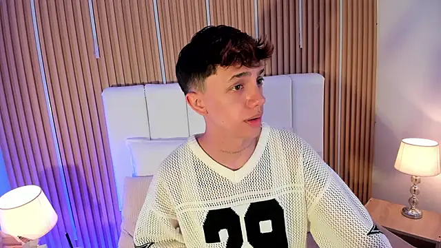 Snapshot of Tomy_Rox chatting on 02-26-26, 08:19 Tomy Rox online show from 02-26-26, 08:19