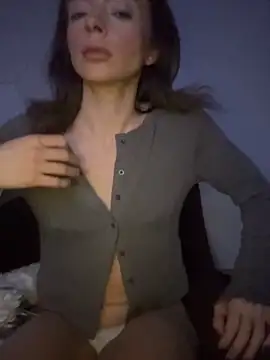 Snapshot of greedybratt chatting on 02-14-26, 11:07 greedybratt online show from 02-14-26, 11:07