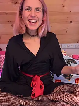 DanaeJustine online show from 12-17-25, 11:00