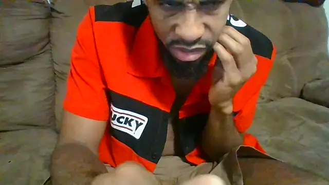 Snapshot of ExoticVibes69 chatting on 11-11-25, 06:57 ExoticVibes69 online show from 11-11-25, 06:57