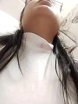 Snapshot of Husnpari20 chatting on 12-25-24, 01:30 Husnpari20 online show from 12-25-24, 01:30