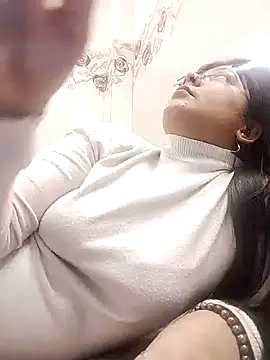 Snapshot of Husnpari20 chatting on 01-01-25, 09:28 Husnpari20 online show from 01-01-25, 09:28