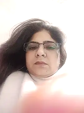 Snapshot of Husnpari20 chatting on 01-03-25, 05:39 Husnpari20 online show from 01-03-25, 05:39