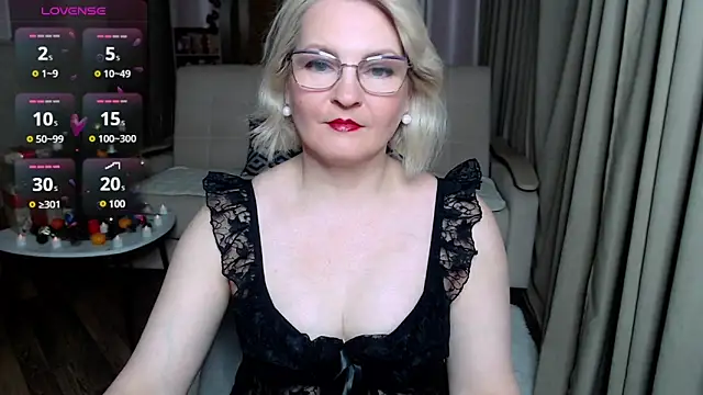 Snapshot of BlondeBrilliant7 chatting on 12-21-24, 05:07 BlondeBrilliant7 online show from 12-21-24, 05:07