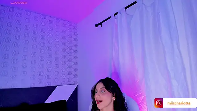MiissCharlotte online show from 01-19-25, 07:58