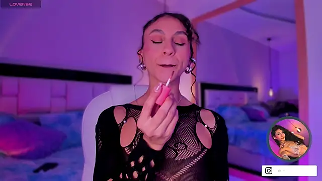 MiissCharlotte online show from 09-17-25, 04:25