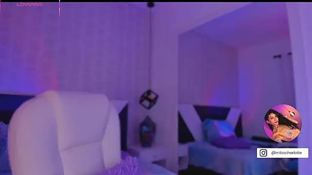 MiissCharlotte online show from 11-10-25, 01:48