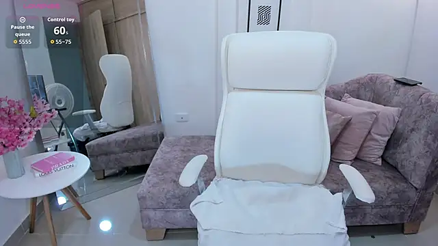 Aida adams online show from 11-01-25, 05:04