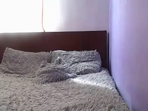 Laura martin  online show from 10-07-25, 01:52