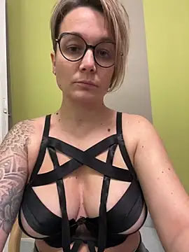 marinella07 online show from 02-14-25, 09:13