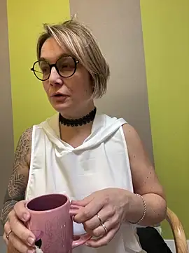 marinella07 online show from 02-27-25, 08:17